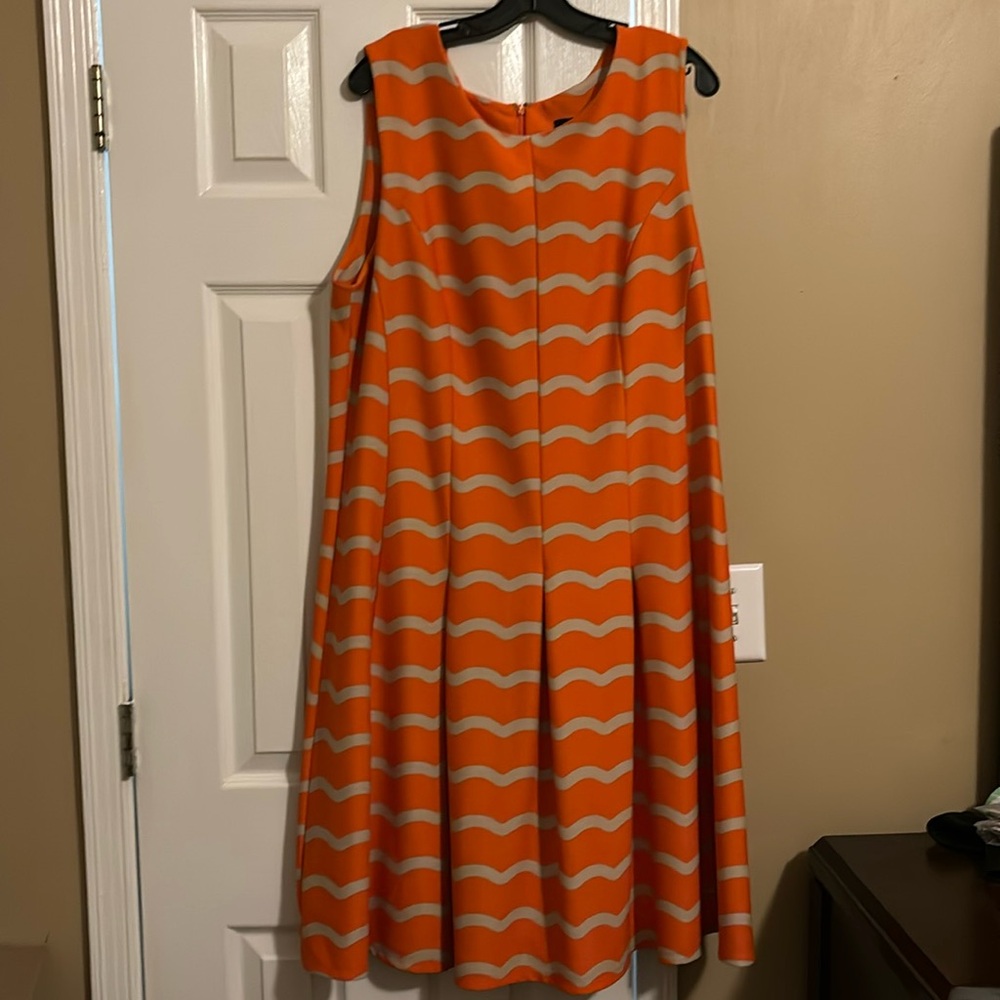 I LE orange and tan dress
